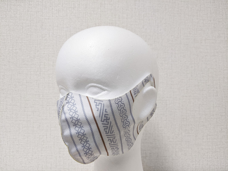 粋な縞　ホワイト　薄型マスク